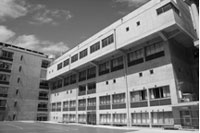 三輪田学園
