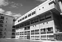 三輪田学園